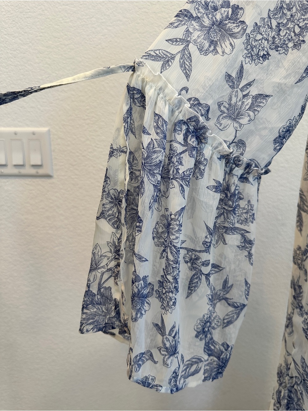 Band of Gypsies Blue Floral Sheer Long Kimono Duster Cover Up Medium - Picture 4 of 7